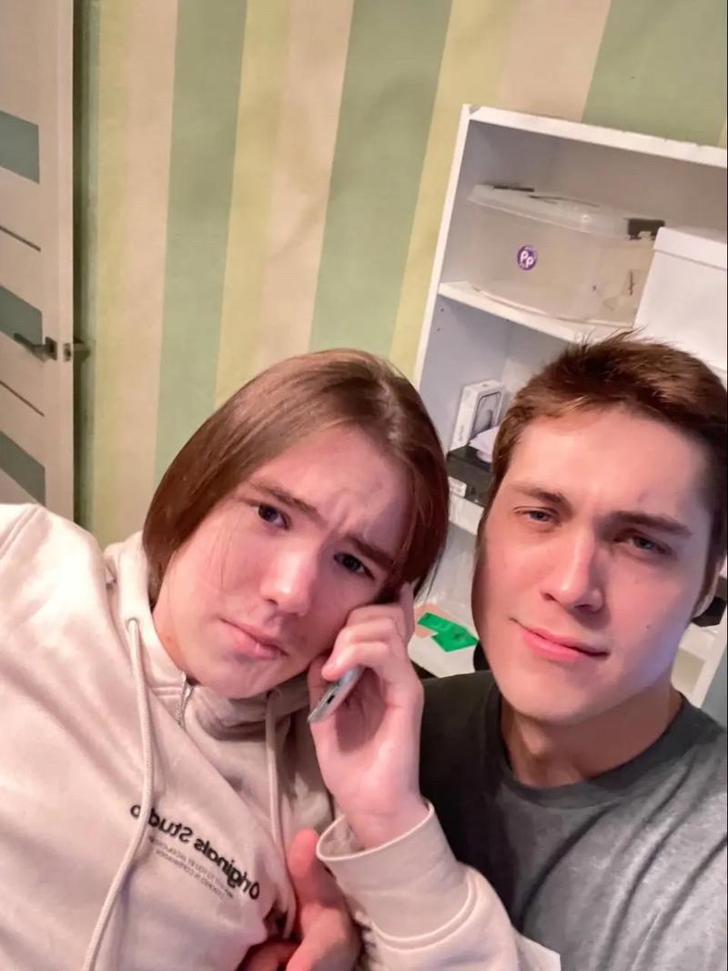 hallzerk ： “我认为我们输掉的5v3或4v3比任何其他队伍都多……这归结于个人失误”