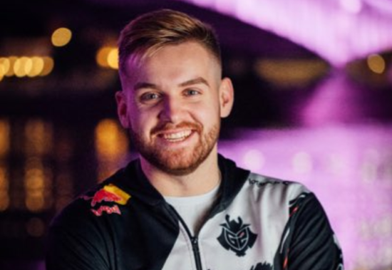 Uzi ：比赛不可能一把不赢 拼了命也要赢一把 那把很有可能是K神队