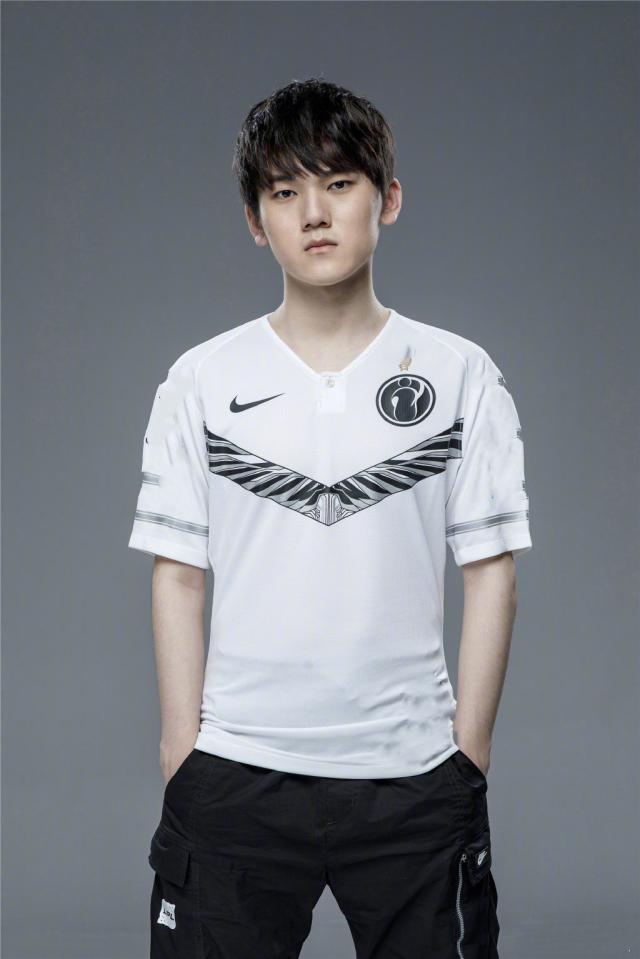 LNG赛后群访 LP：Able说给我上课也没上成功 一直在塔下没意思