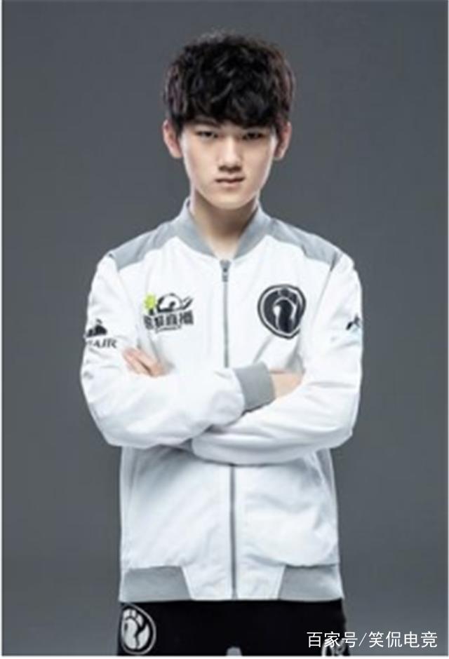 手牌范围（Range）初探：不要只盯着自己那两张牌。（手牌范围入门：别只盯着手里的两张牌）