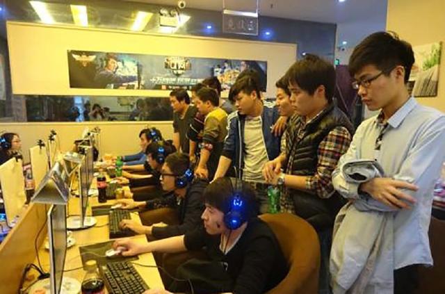 在 VCT 2025： Pacific Stage 2 中被评为最佳选手的 Something